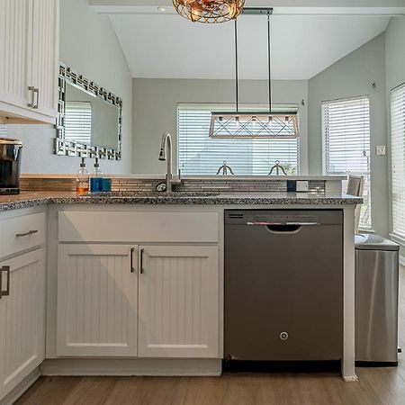 Hot Tub - Ocean Views - Steps To Private Beach - Quiet Location Galveston Exterior foto